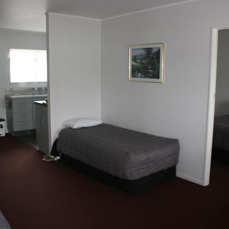 Burgundy Rose Motel Whangarei Esterno foto
