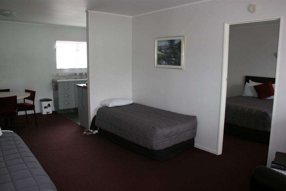 Burgundy Rose Motel Whangarei Esterno foto