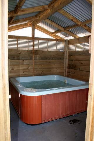 Burgundy Rose Motel Whangarei Esterno foto